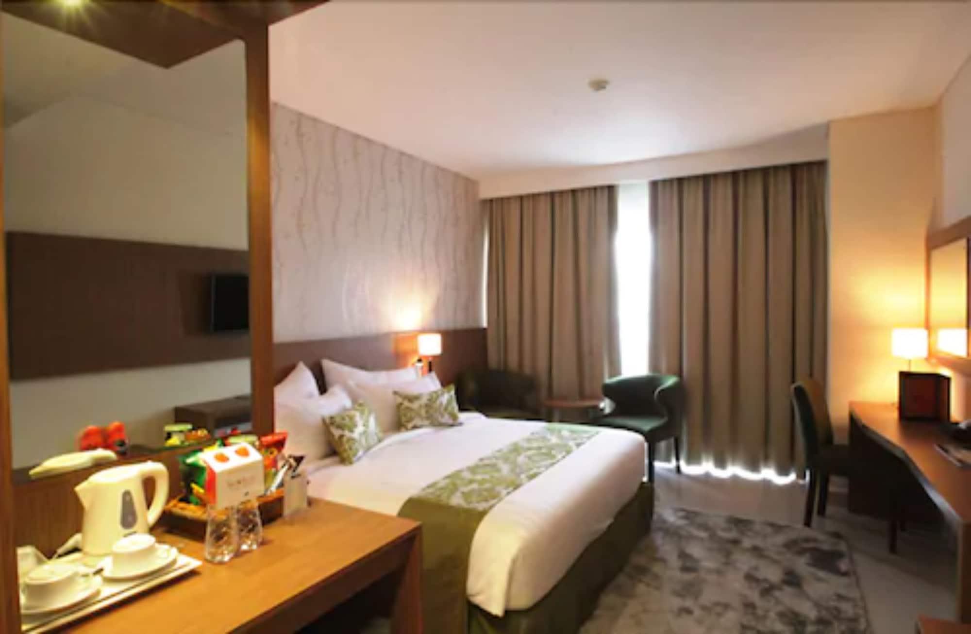 Ijen Suites Resort & Convention Malang Exterior photo
