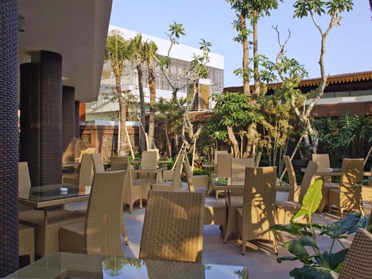 Ijen Suites Resort & Convention Malang Exterior photo